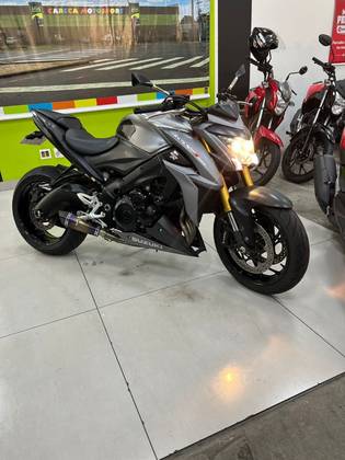 SUZUKI GSX-S1000 ABS SUZUKI GSX-S1000 ABS